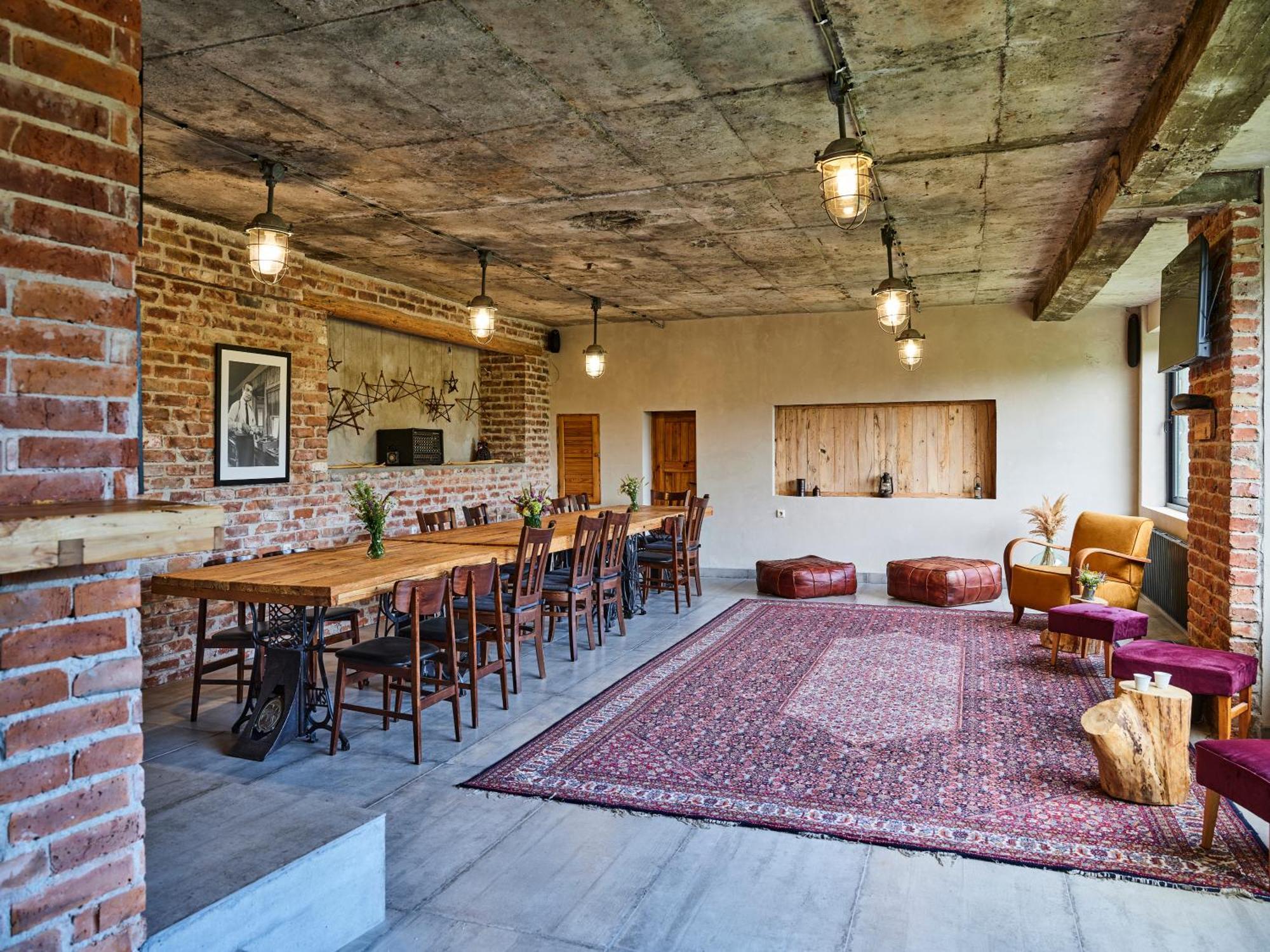 Hotel Tihiat Kat 아프릴치 외부 사진